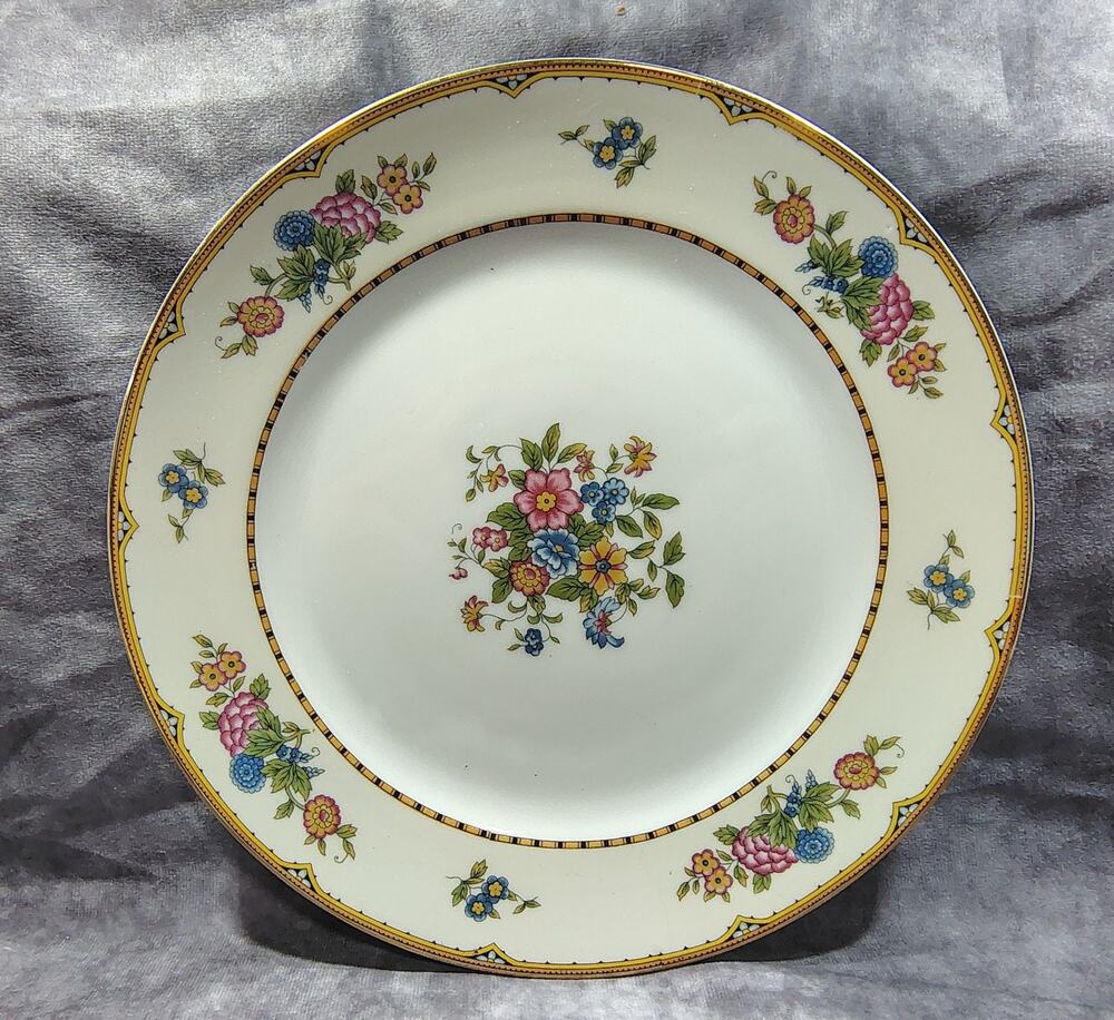 Vintage Noritake Elysian 10" Dinner Plate (B)